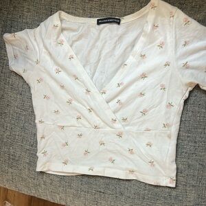 Brandy Melville cropped tee amazing condition